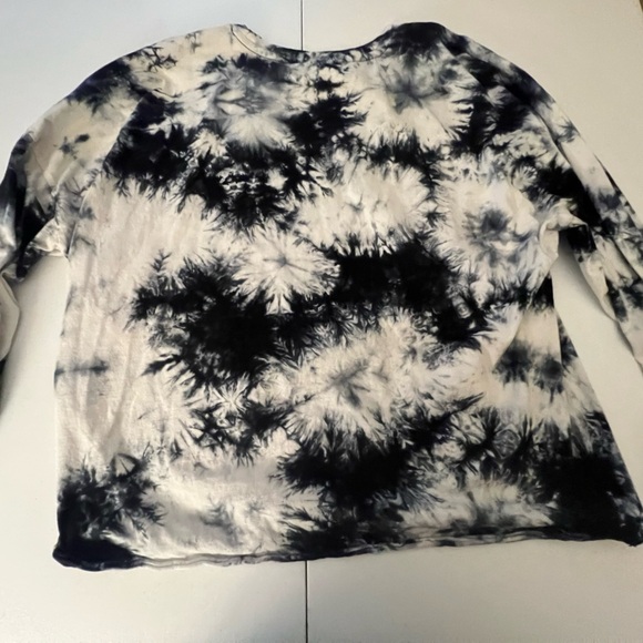 STAR WARS (DISNEY) TIE DYE PULLOVER SHIRT BY HER UNIVERSE. SIZE LARGE. - Picture 3 of 9